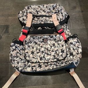 Lululemon Travelling Yogini Rucksack - Mystic Jungle